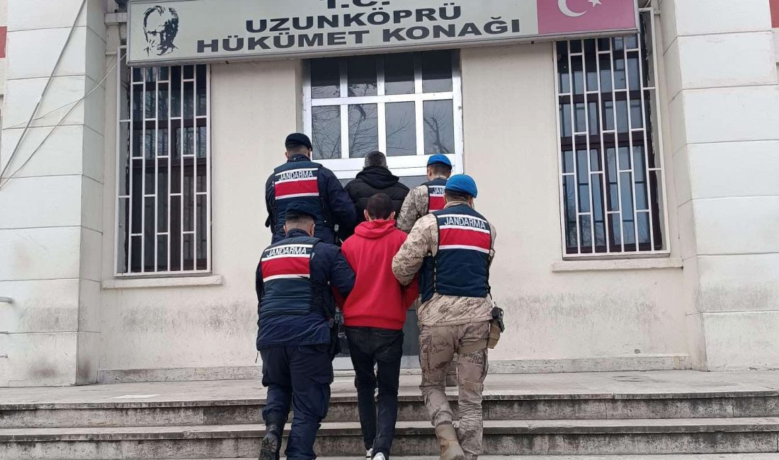 Ünsal YÜCEL/EDİRNE, – EDİRNE’de, Yunanistan’a kaçarken yakalanan 11 ayrı suçtan
