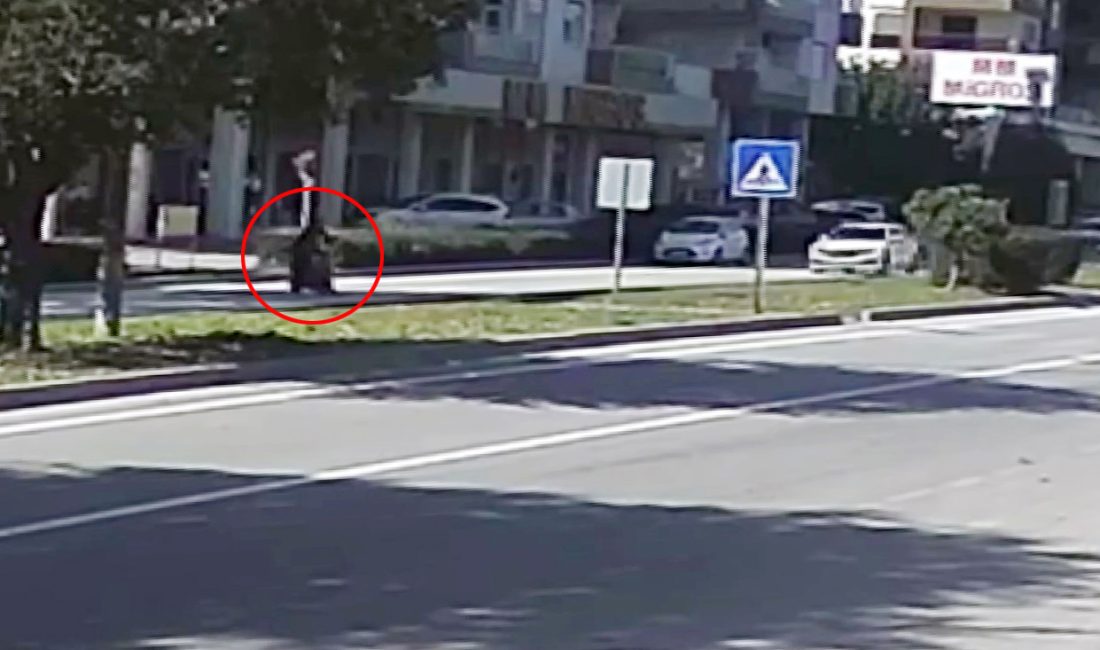 Ramazan SARIKAYALI/KUMLUCA (Antalya), – ANTALYA’nın Kumluca ilçesinde, otomobilin çarptığı elektrikli