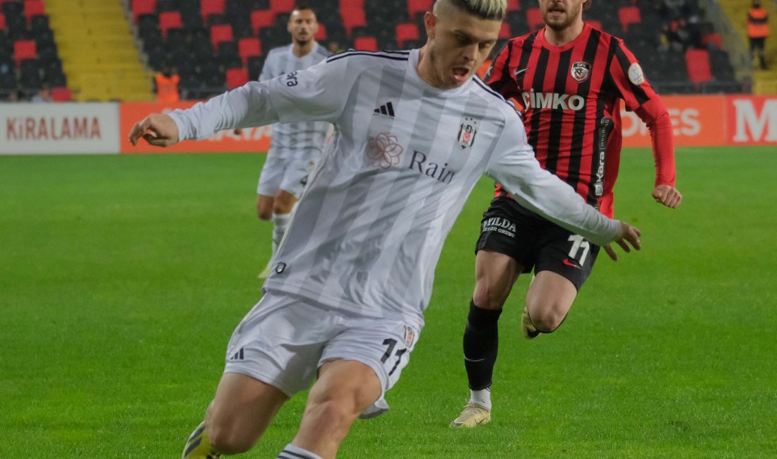 İLGİNİZİ ÇEKEBİLİR: Somaspor – Talasgücü Belediyespor (FOTOĞRAFLAR) Altay’da kaleci Ozan