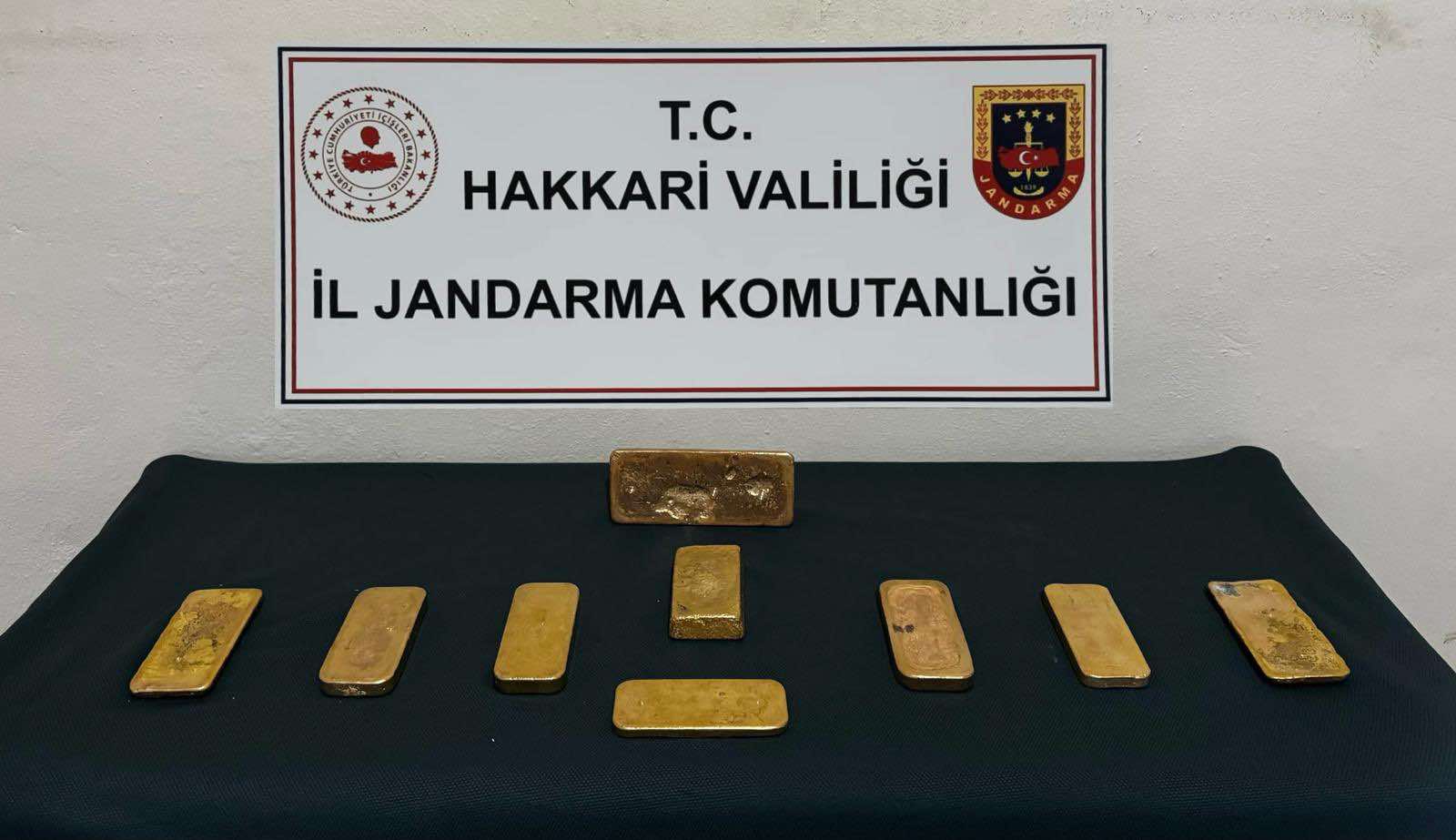 Hakkari'de aracın motorundan 9 külçe altın çıktı