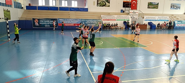 GENÇ NESİL 2 MAÇIDA KAYIP ETTİ 22-47