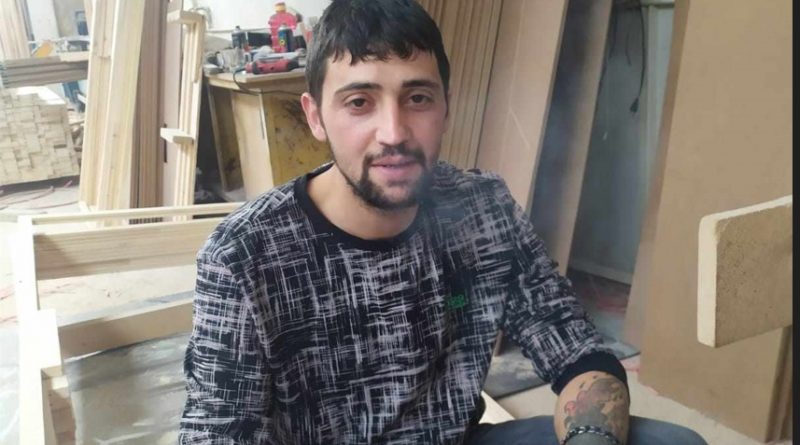 ikizler kendilerine tasla saldiran amcalarini bicakla oldurdu 65fe99dc33556