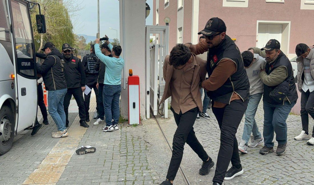 Kadir ÖZEN / İZMİR, – İZMİR’in Konak ilçesinde, Halkların Eşitlik
