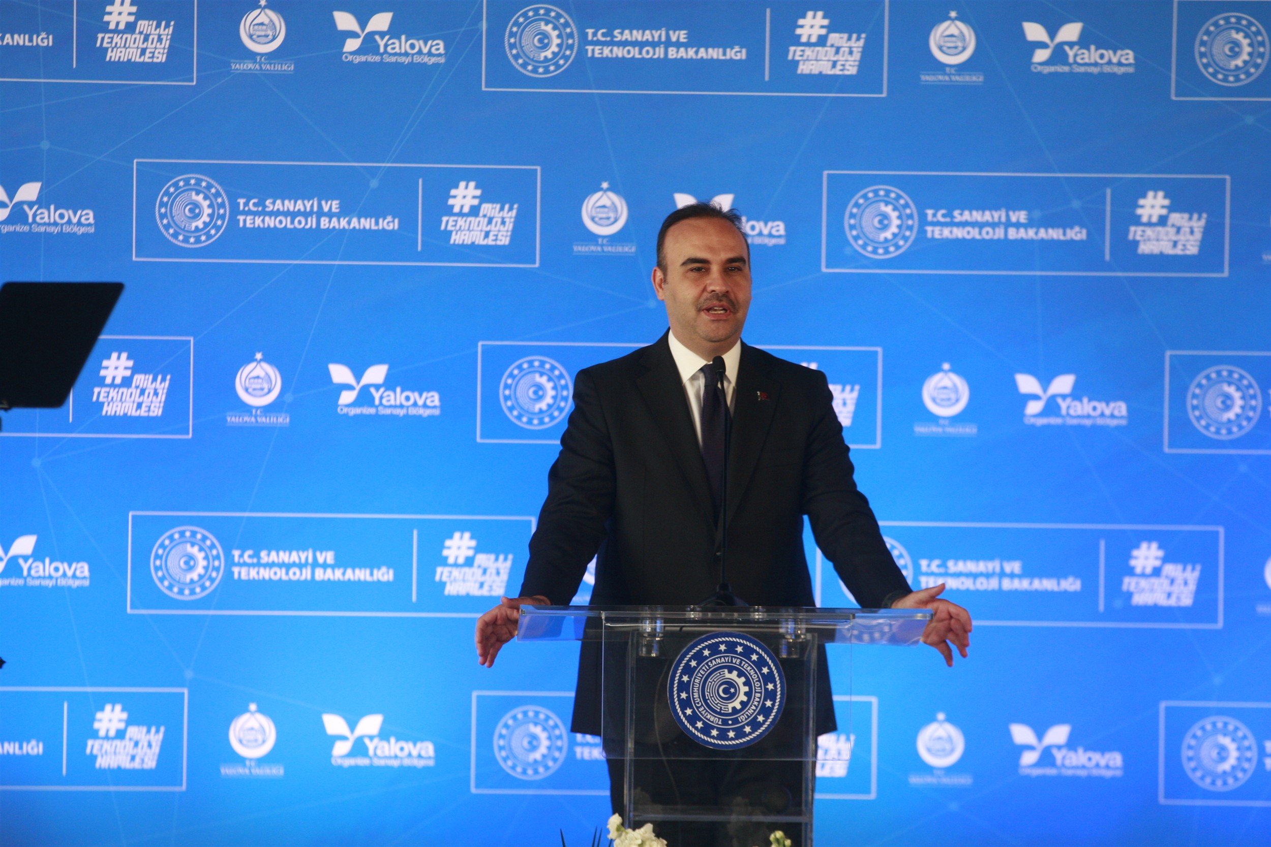 Kacır: Kendisini hayali cumhurbaşkanı yardımcısı ilan edip, 700 kilometre ötede mitingler yapıyordu (3)