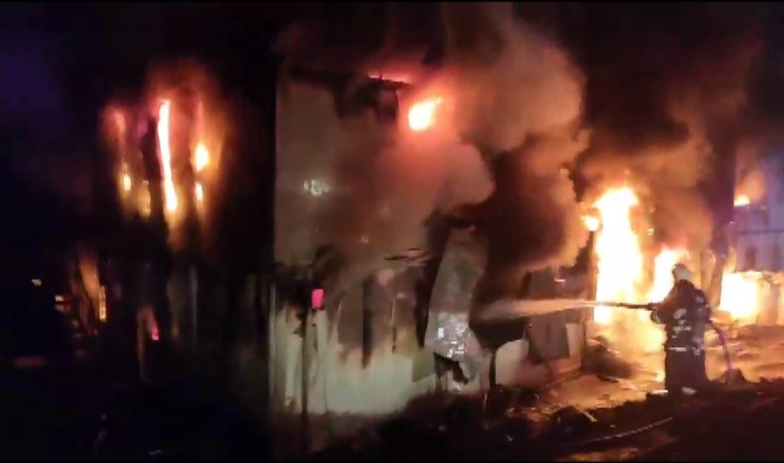 Ömer KOÇ/KAHRAMANMARAŞ, – KAHRAMANMARAŞ’ta TOKİ şantiyesinde işçilerin kaldığı konteynerlerde çıkan