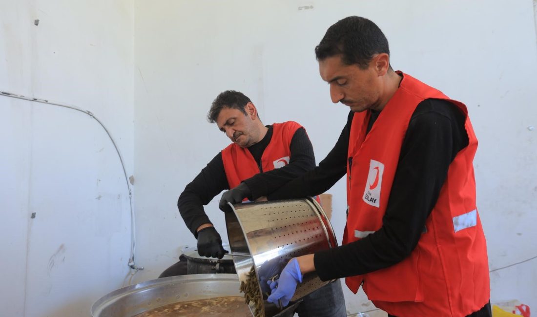 İSTANBUL, – Türkiye’den yola çıkan Kızılay’ın ‘7’nci İyilik Gemisi’ Mısır’a