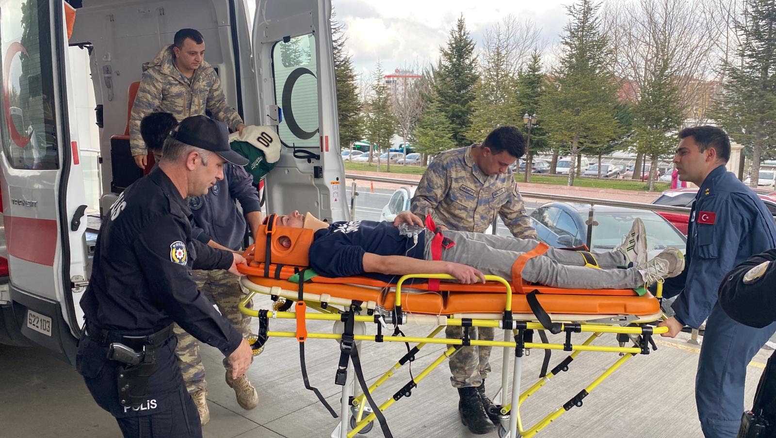 konyada egitim ucagi is makinesinin uzerine dustu 1 sehit ek fotograflar 65f3075a59c78