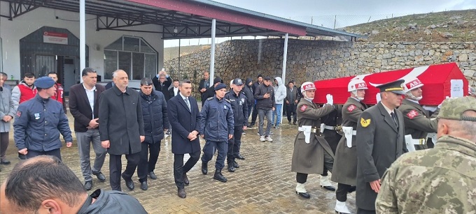Andırın’da hayatını kaybeden Kore Gazisi son yolculuğuna uğurlandı