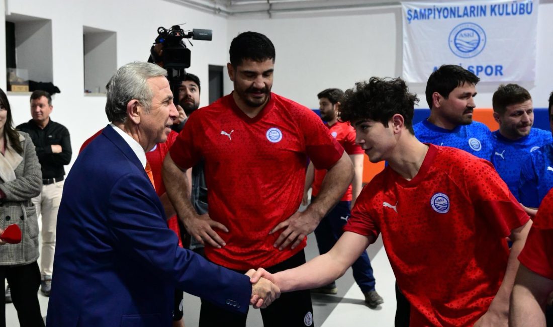 ASKİ SPOR KULÜBÜ’NÜ ZİYARET ETTİ Ankara Büyükşehir Belediye Başkanı Mansur