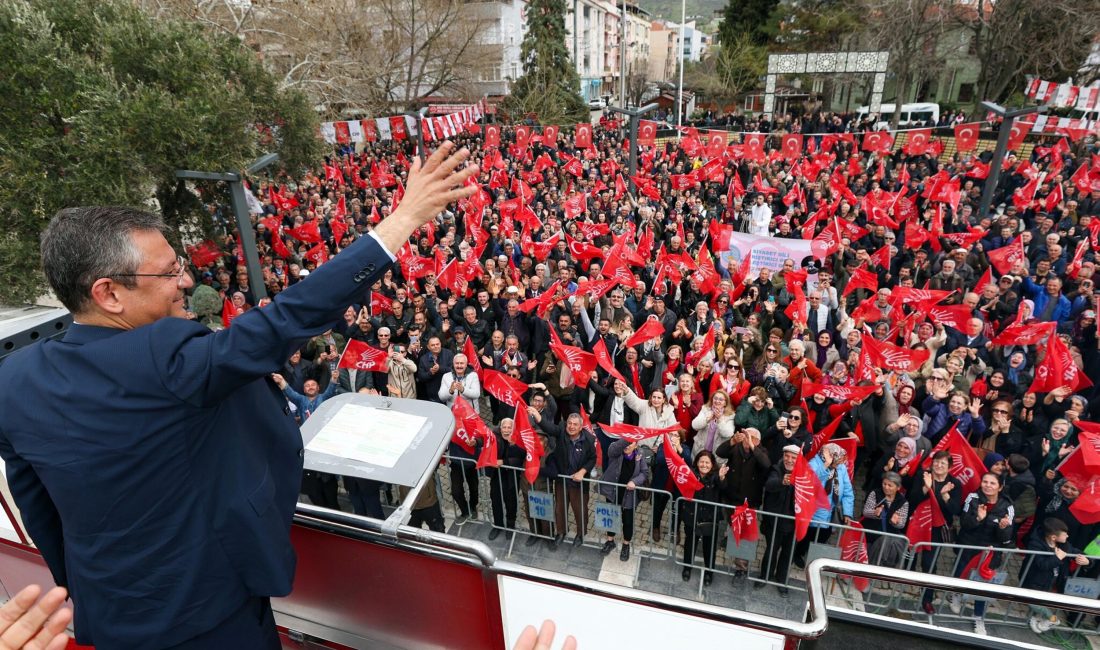 ‘BÜYÜK BİR MÜCADELE BAŞLATACAĞIZ’ CHP Genel Başkanı Özgür Özel, Balıkesir