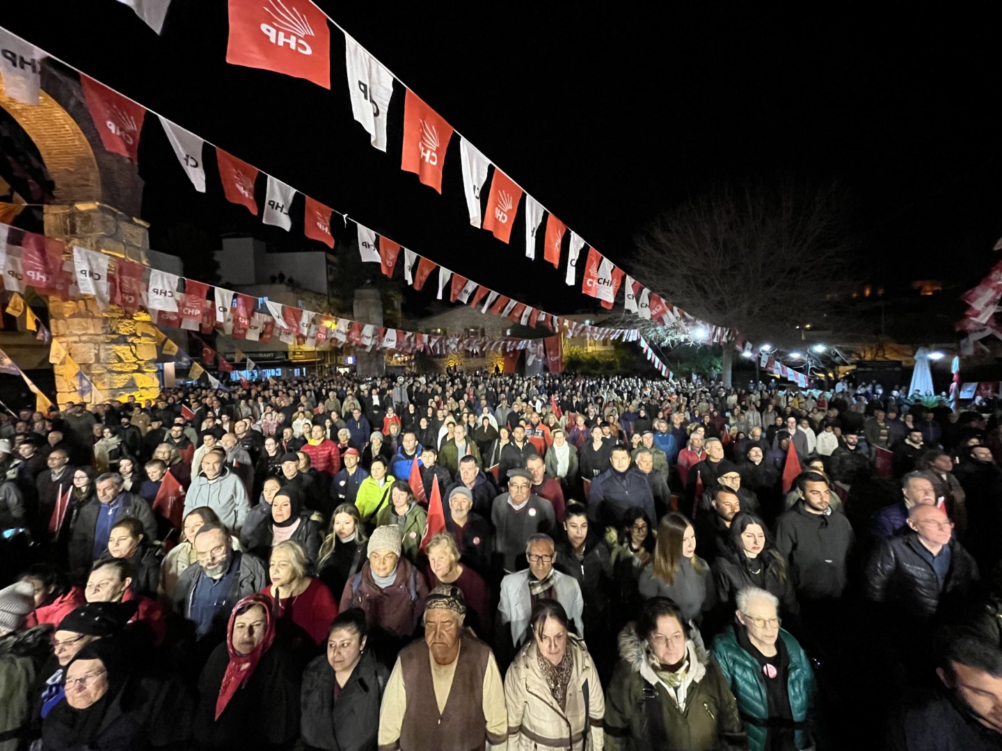 ozgur ozel romanlari milletvekili olarak gorevlendirecegiz 3 65fe0e6470696