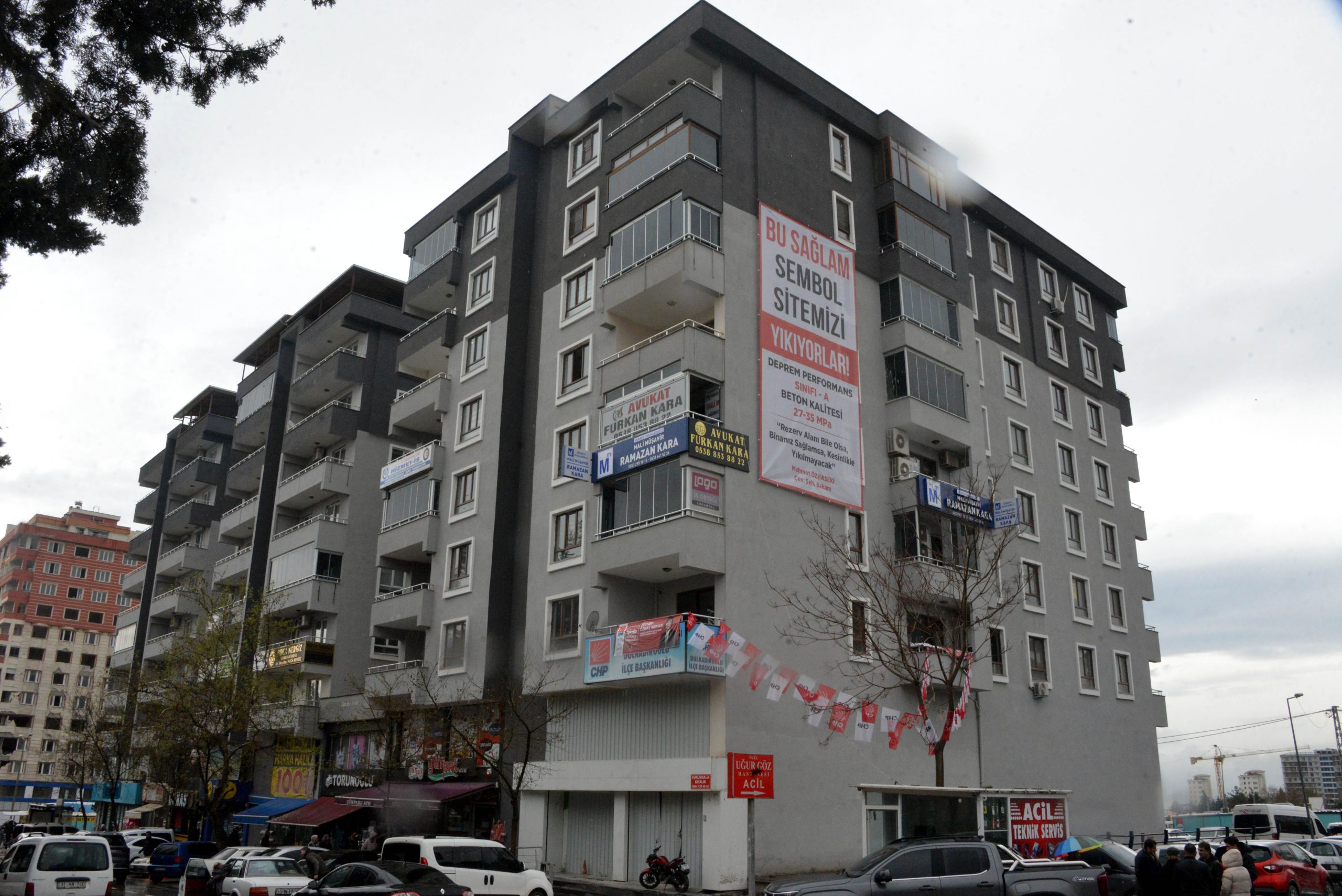 rezerv alaninda gerekcesiyle yikilacak olan saglam sitenin sakinlerinden tepki 65fd4023eb17d scaled