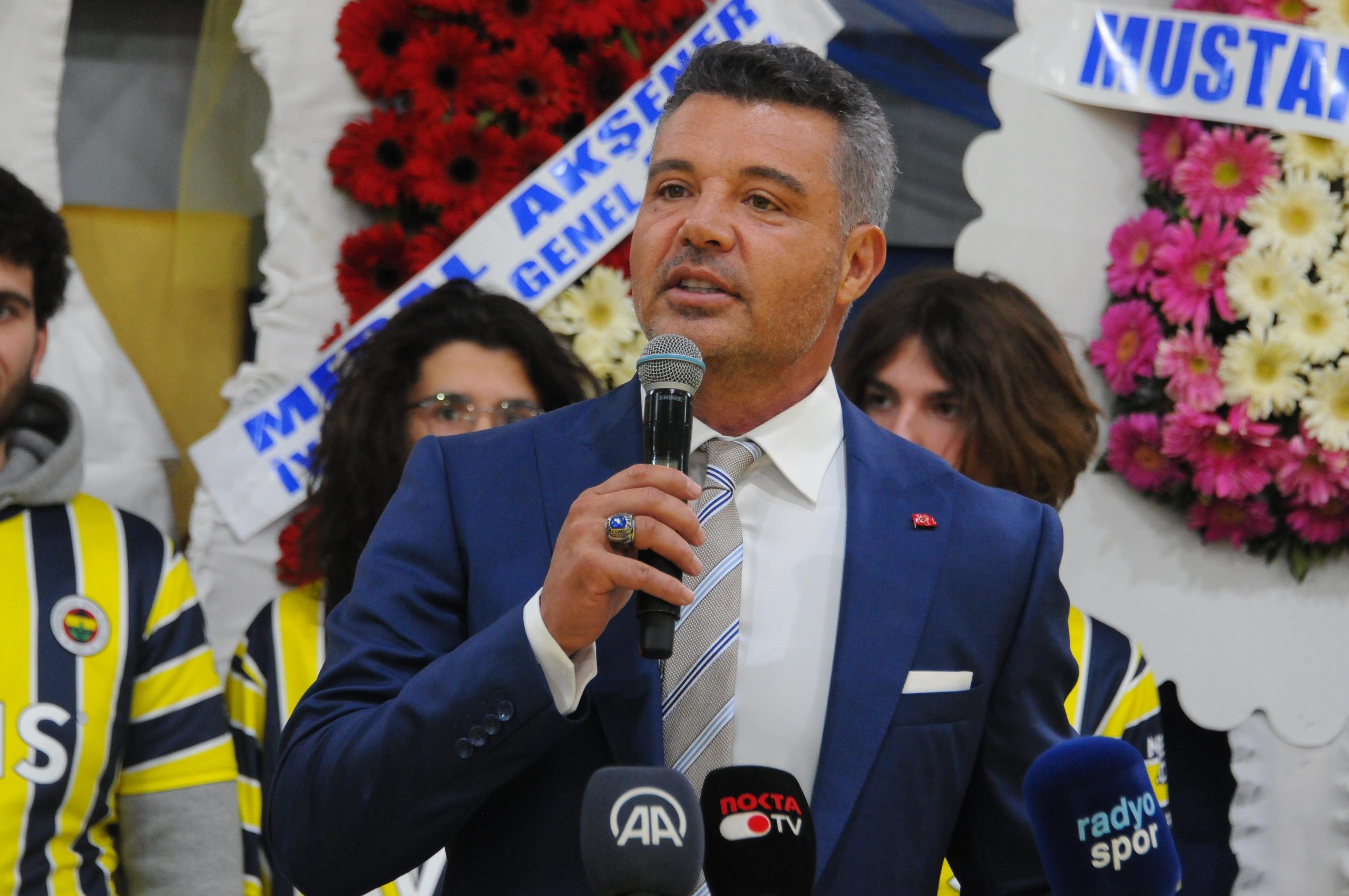 Sadettin Saran, Fenerbahçe başkan adaylığı nedeniyle İTO meclis üyeliğinden istifa ettiğini açıkladı Sadettin Saran, Fenerbahçe başkan adaylığı nedeniyle İTO meclis üyeliğinden istifa ettiğini açıkladı