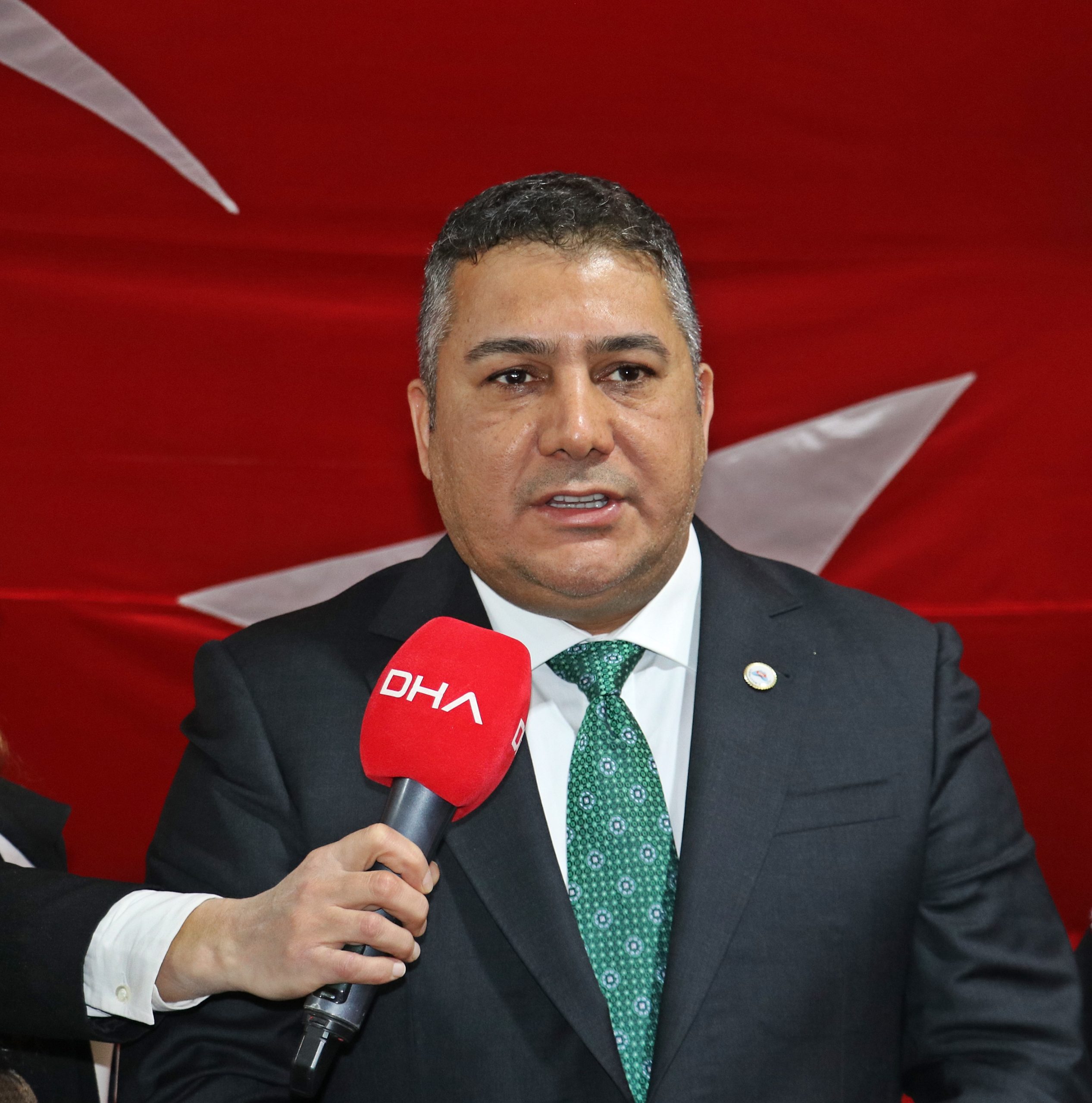 Yerli ve Milli Parti Başkanı Mutlu’dan evlat nöbetindeki ailelere destek ziyareti