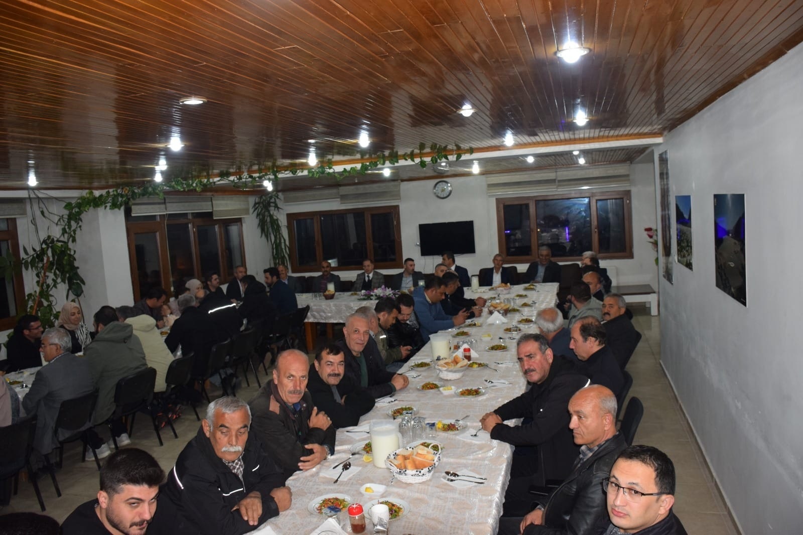 Emekli olan personellere veda yemeği düzenlendi