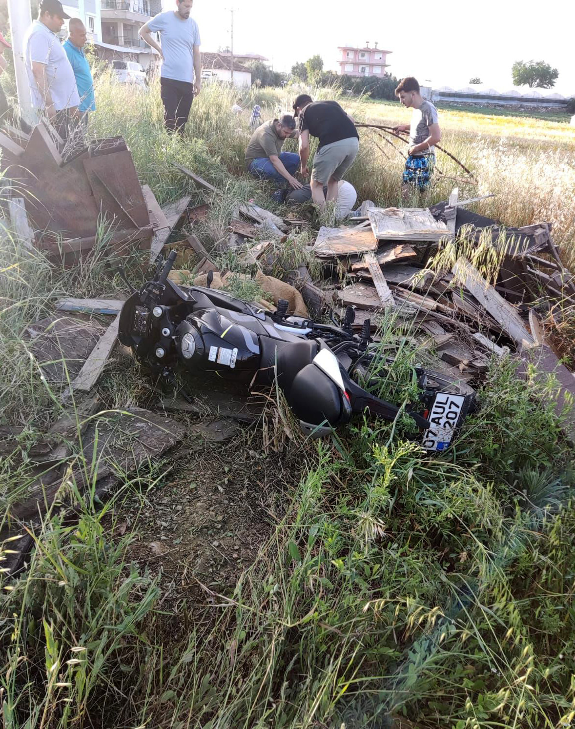 2 aylik evli cift motosiklet kazasinda yaralandi 662f5d4e169cc