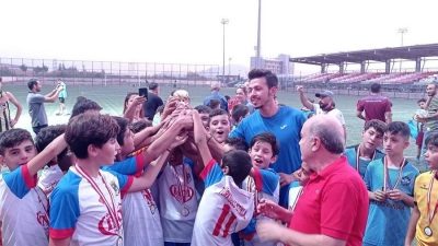 İlçede Yetenek taraması yaparak yola çıkan Türkoğlu İstiklalspor kupalara ambargo