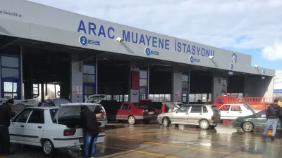 2026’da geçerli olacak zamlı tarifeden etkilenmek istemeyen sürücüler muayene istasyonlarına
