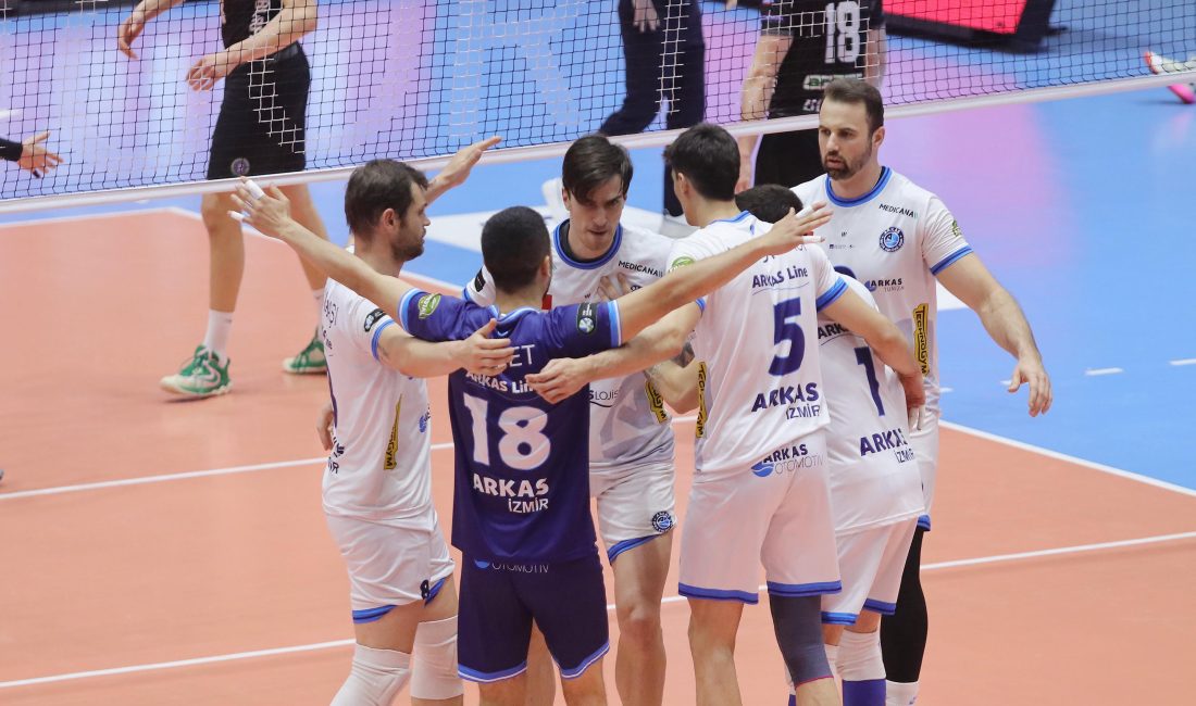 Mustafa KÖPRÜLÜ / İZMİR, SALON: İzmir Atatürk HAKEMLER: Hakkı Demiralay,