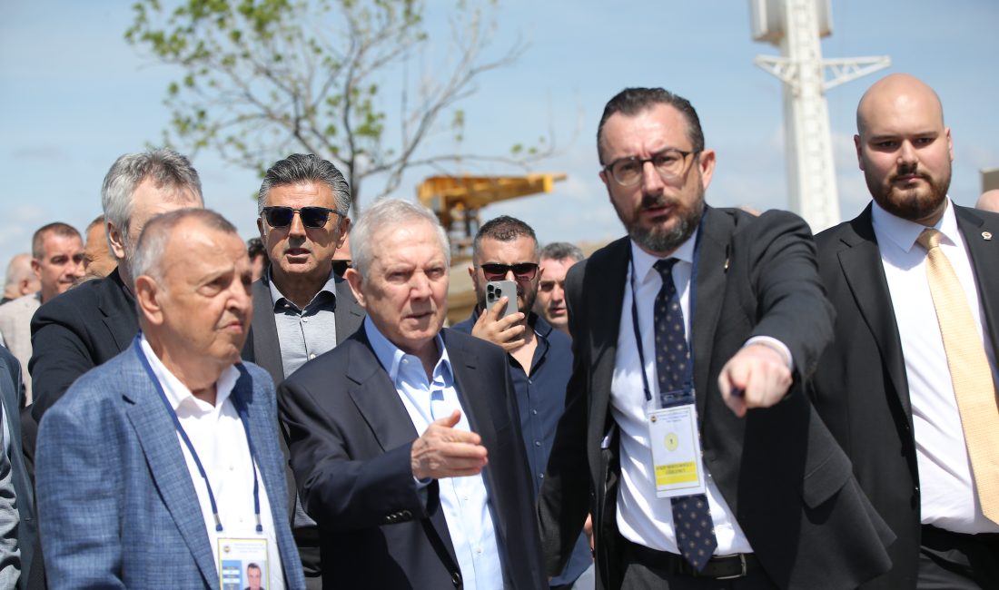 Aziz Yıldırım, Fenerbahçe Seçimli Olağan Yüksek Divan Kurulu Toplantısı’na katıldı