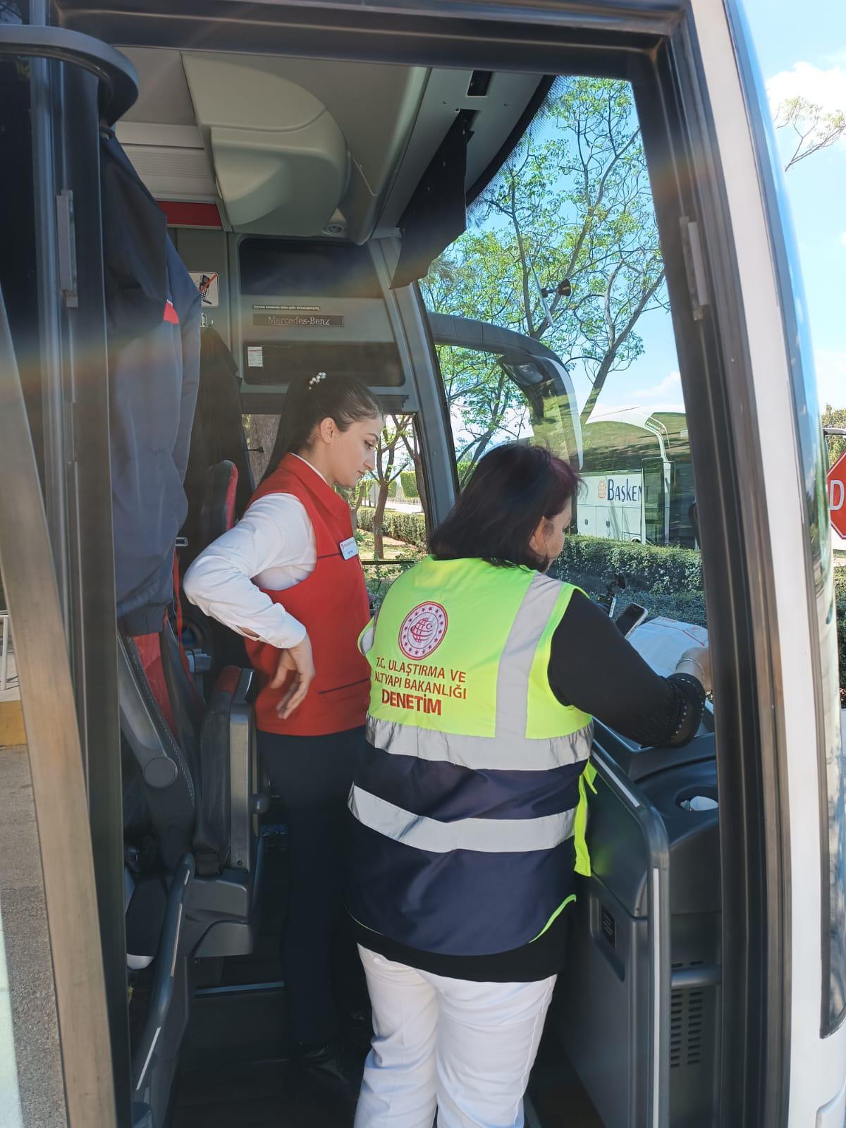 fahis fiyattan bilet satan otobus isletmelerine 53 milyon lira ceza 661b9609cdf9c