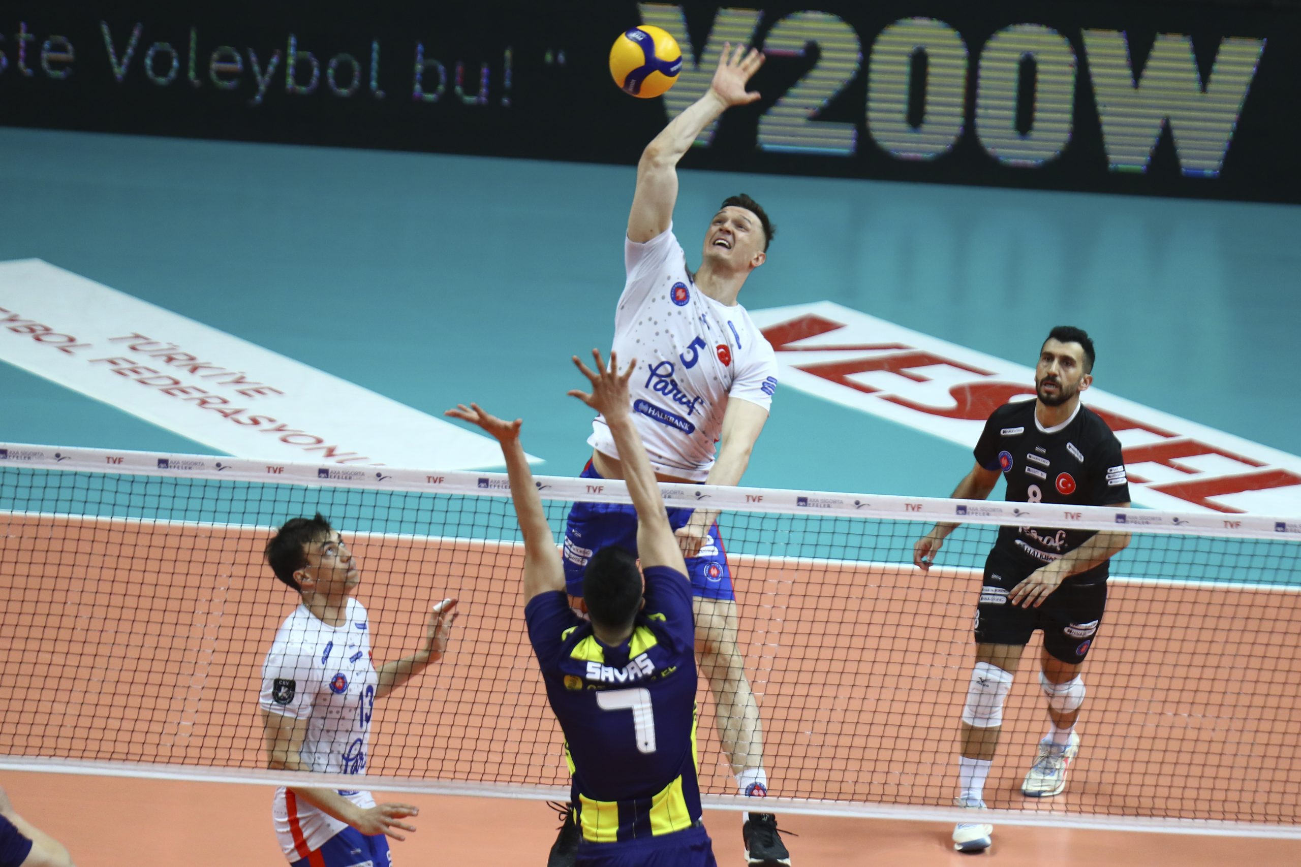 Halkbank - Fenerbahçe Parolapara: 3-1 1 halkbank fenerbahce parolapara 3 1 661827229fab7