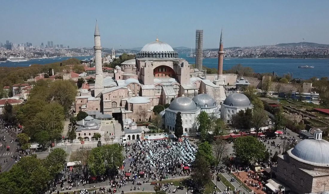 Özcan KILIÇ-Vehbi DEMİR/İSTANBUL Ayasofya-i Kebir Cami-i Şerifi’nde Ramazan Bayramı’nın 3’üncü
