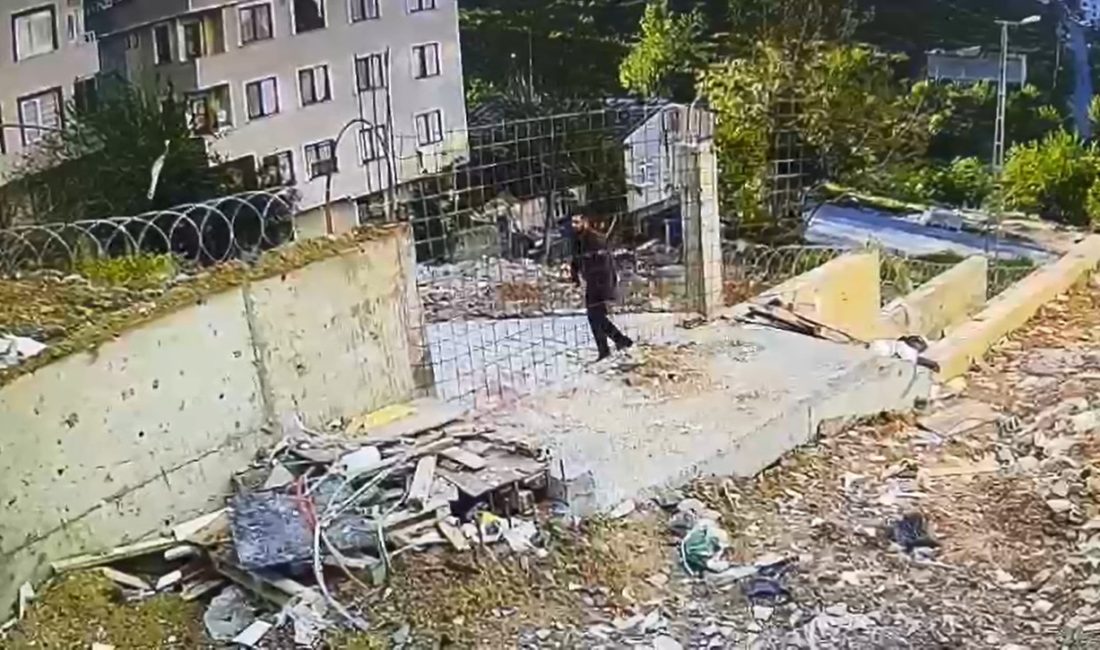 Ali AKSOYER / İSTANBUL, – BAŞAKŞEHİR’de iki çocuğunun gözü önünde