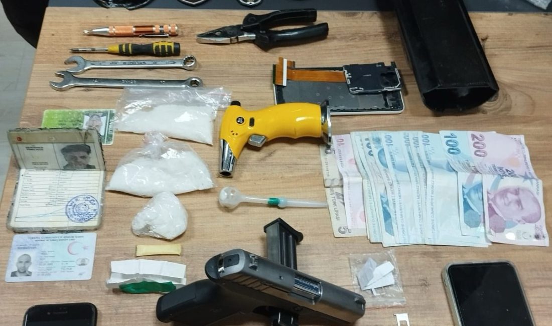 Oğuzhan UYSAL-Muharrem ÇAM / İSTANBUL, Sultanbeyli’de 2 şüpheli uyuşturucu ticareti