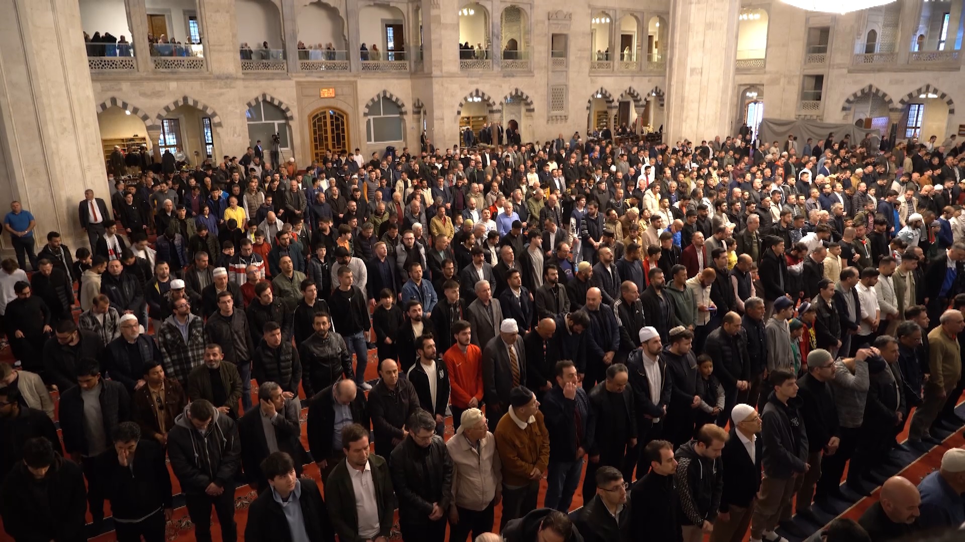 Kocatepe'de bayram namazı
