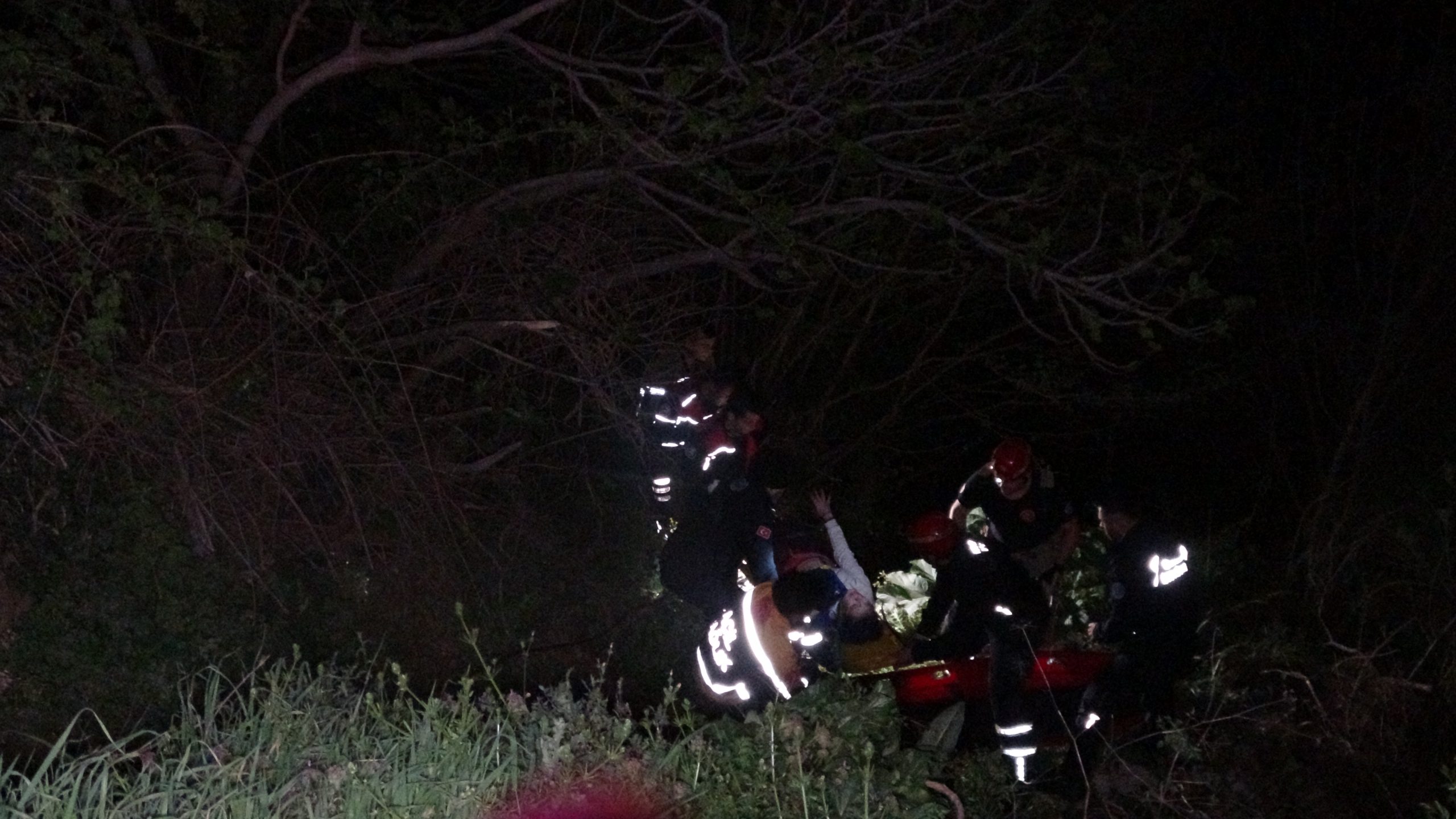 manzara seyrederken istinat duvarindan dusen kadin yaralandi 660df596856e7 scaled