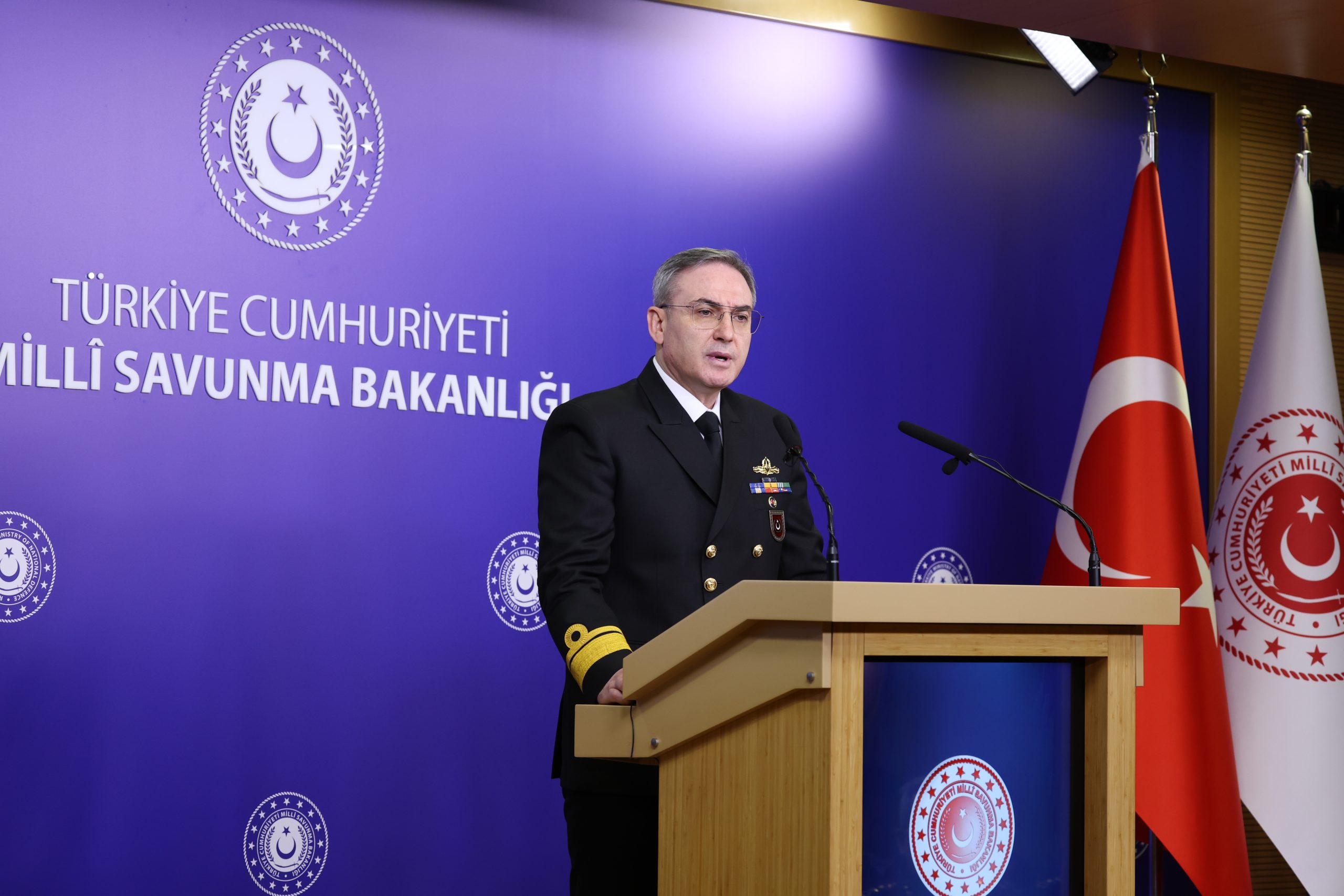 MSB: Profesyonel askerler vatandaşlık görevini yerine getirdi
