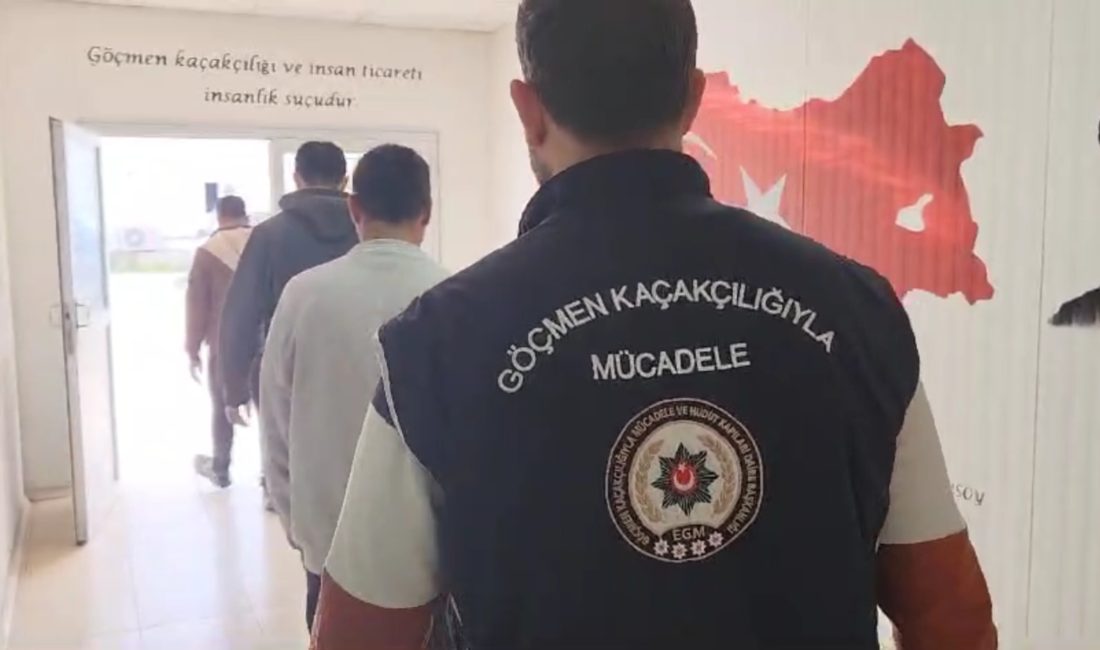 İbrahim EMÜL/OSMANİYE, – OSMANİYE’de, polisin şüphe üzerine durdurduğu otomobilde 3