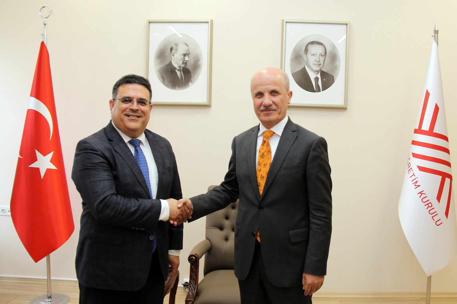 Özvar: KKTC’deki yükseköğretimin kalitesinin artırılması için gereken desteği sağlayacağız 1 ozvar kktcdeki yuksekogretimin kalitesinin artirilmasi icin gereken destegi saglayacagiz 662aa63f05516