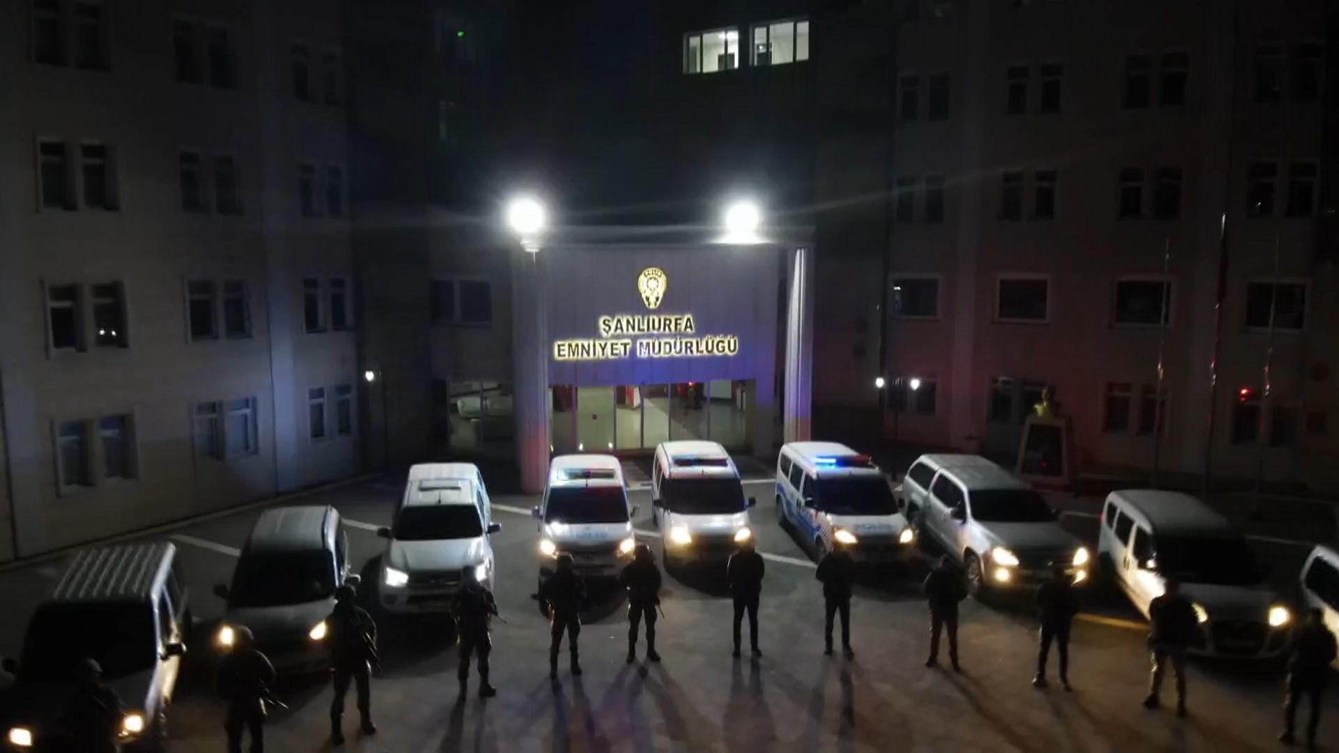 Şanlıurfa merkezli 7 ilde telefon dolandırıcılığı şebekesine yapılan operasyonla 21