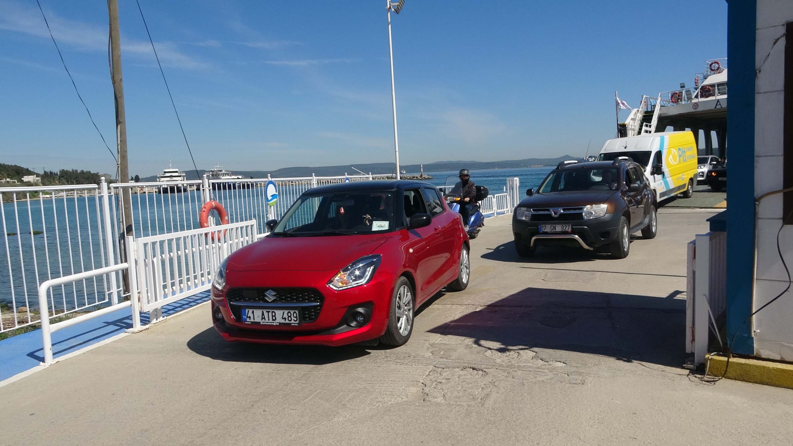 Tatilciler bu kez feribot kuyruğuna girmedi Tatilciler bu kez feribot kuyruğuna girmedi