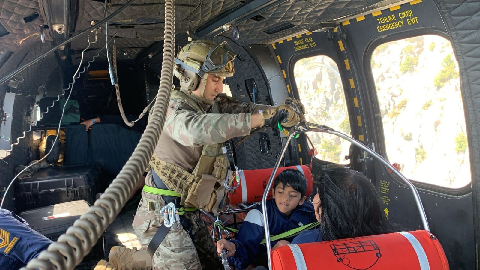 teleferik kazasinda kabinlerde mahsur kalanlardan 137si kurtarildi 5 661a58a94d3fb