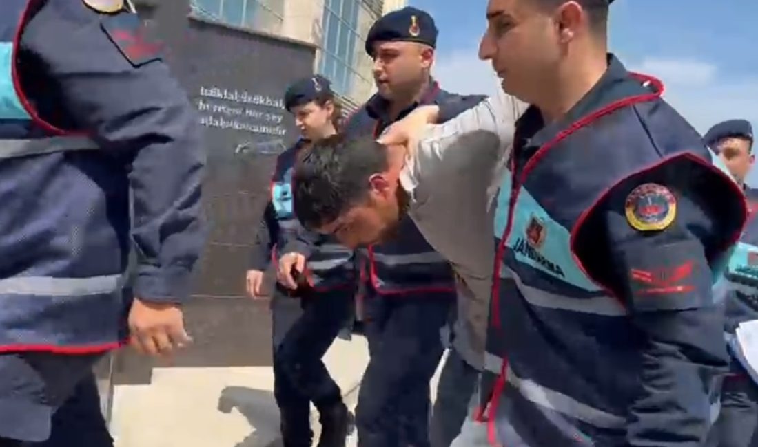 Mehmet DOĞANERERDEMLİ (Mersin), – MERSİN’in Erdemli ilçesinde yanan ev ile