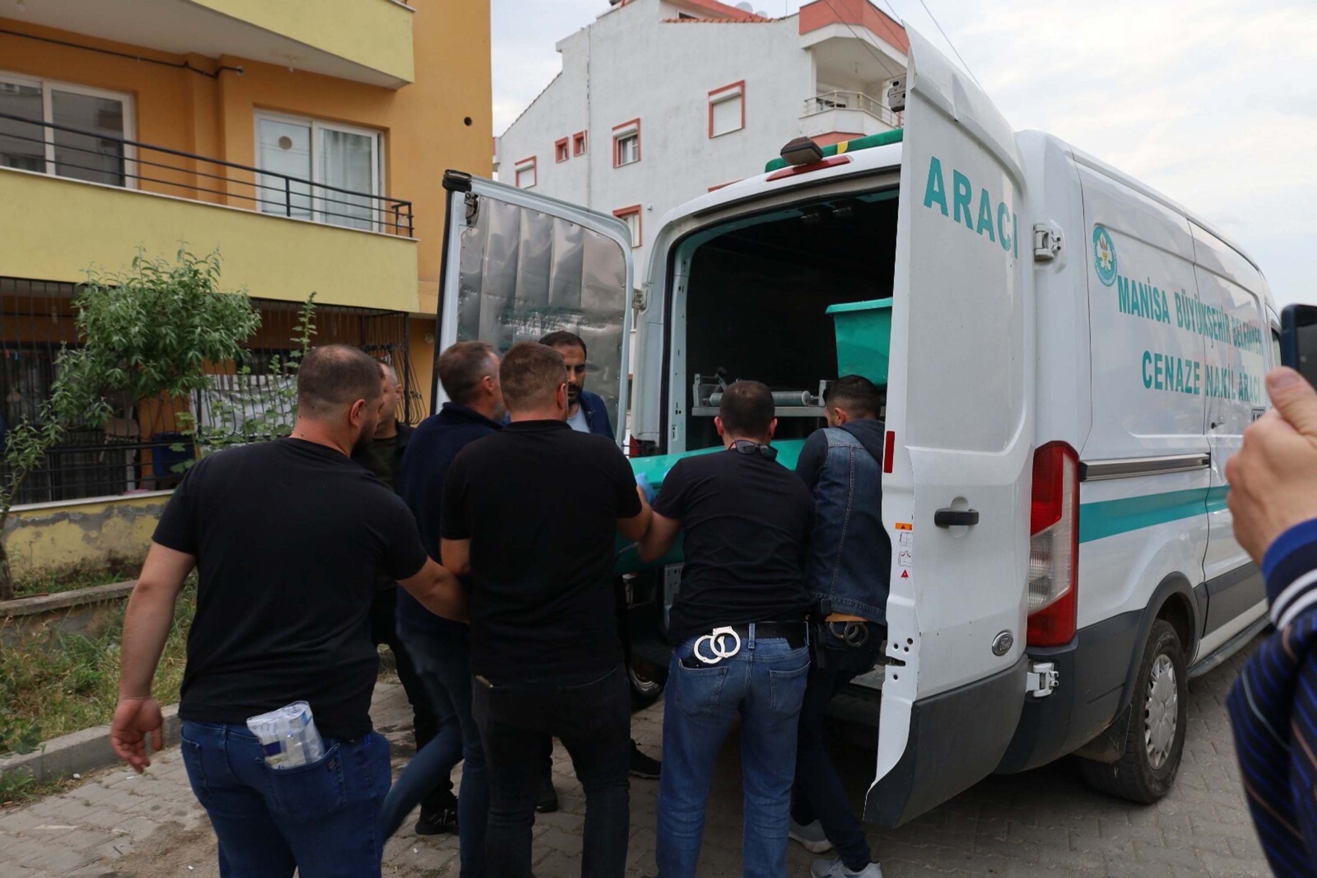 3 cocuk annesi esi tarafindan bicaklanarak olduruldu 663d156900c6a scaled