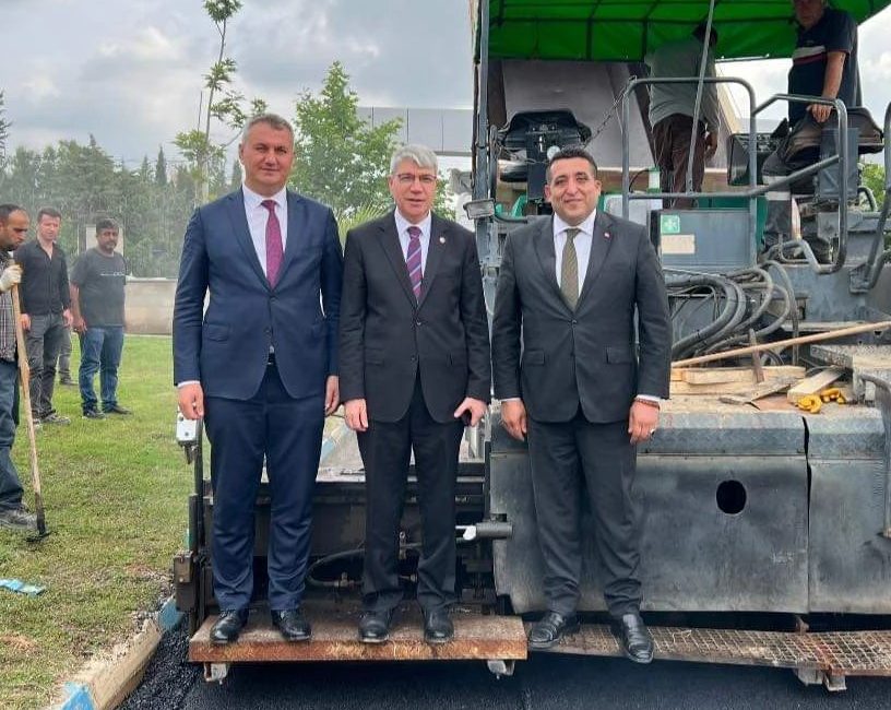 Düziçi Belediyesi  yol yapım çalışmalarına devam ediliyor. Yapılan çalışma kapsamında 