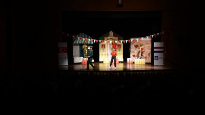 Kahramanmaraş’ta Çocuklar İçin Eğlenceli ve Öğretici Tiyatro Gösterisi
