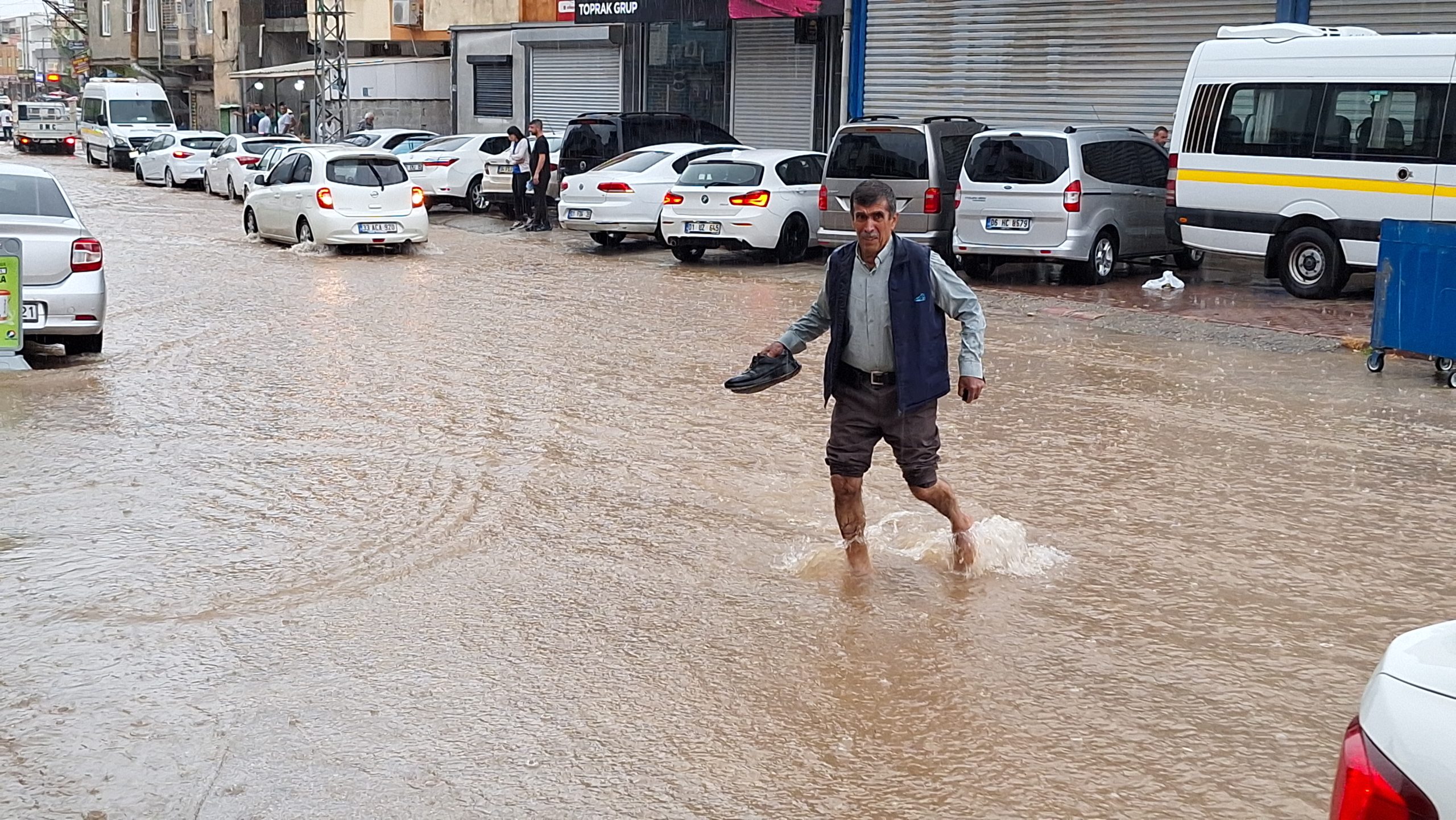 Andırın dikkat Fırtına ve Sağanak yağış uyarısı geldi