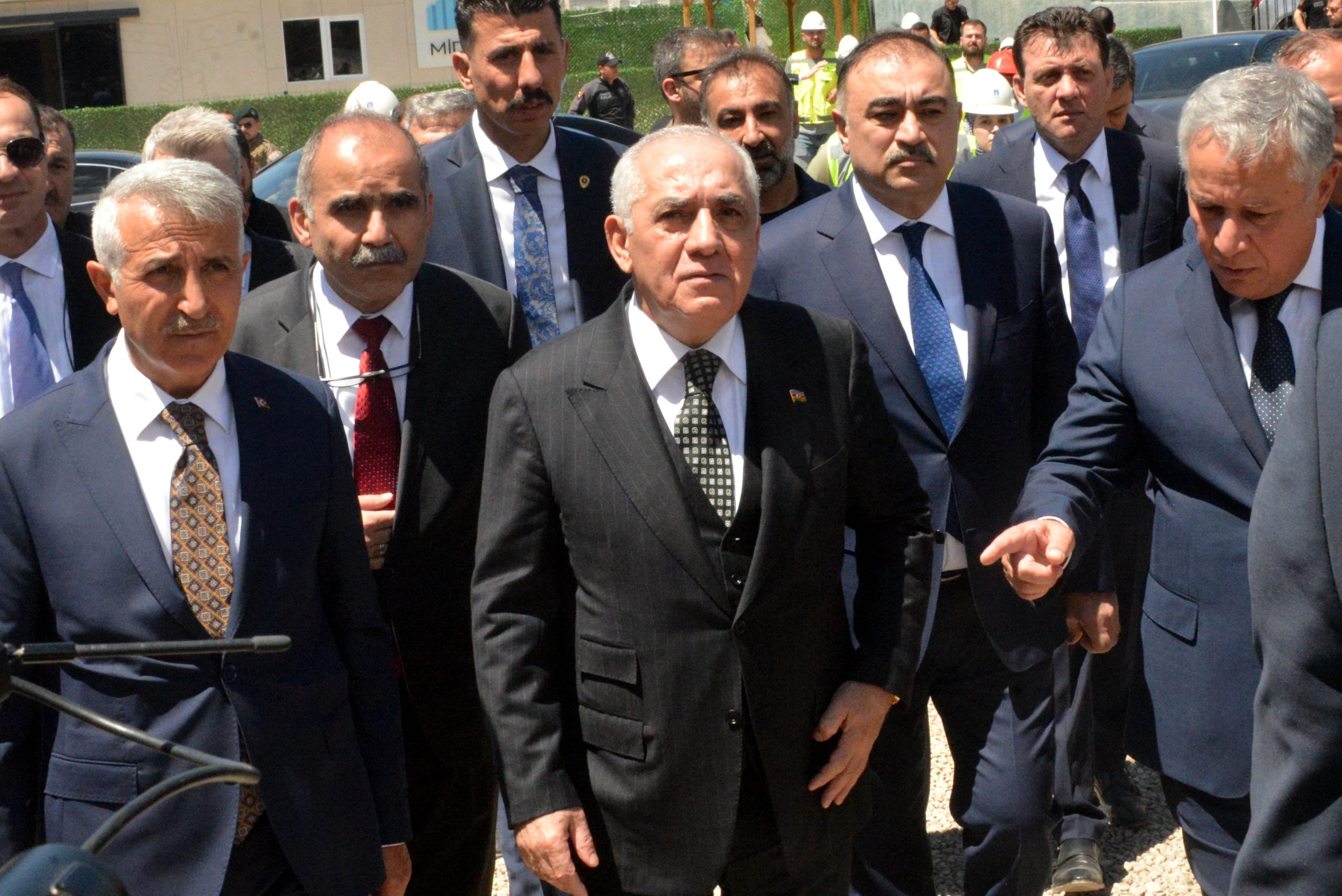 AZERBAYCAN BAŞBAKANI KAHRAMANMARAŞ'TA İNCELEMELERDE BULUNDU