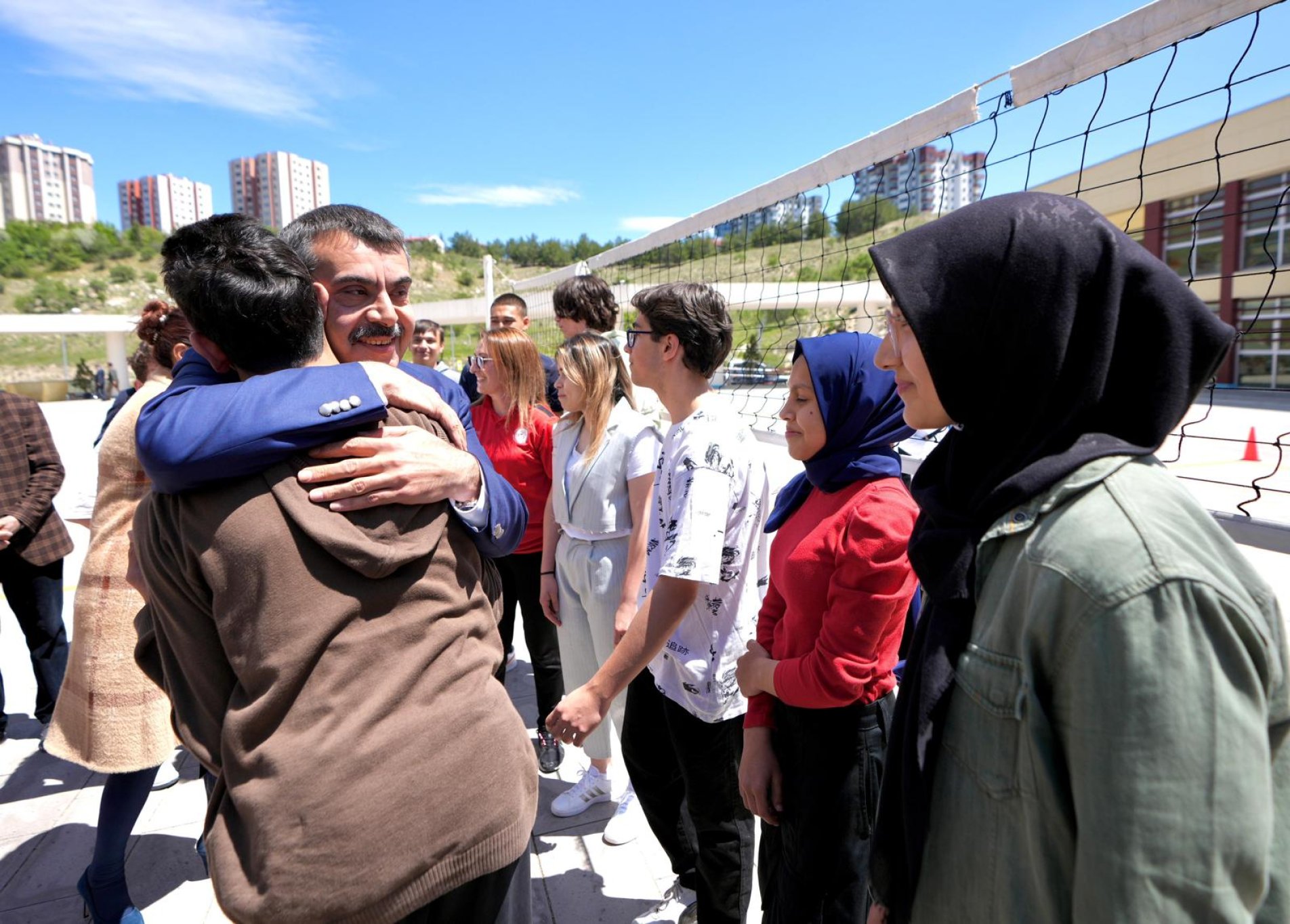 Milli Eğitim Bakanı Yusuf Tekin, Engelliler Haftası kapsamında öğrenci ve öğretmenlerle buluştu.