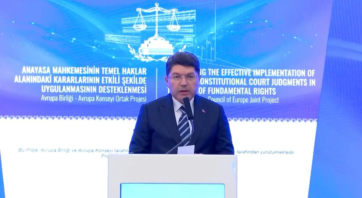 ADALET BAKANI YILMAZ TUNÇ: "HUKUKUN ÜSTÜNLÜĞÜ VE ADİL YARGILAMA HAKKI ÖNEMLİ"