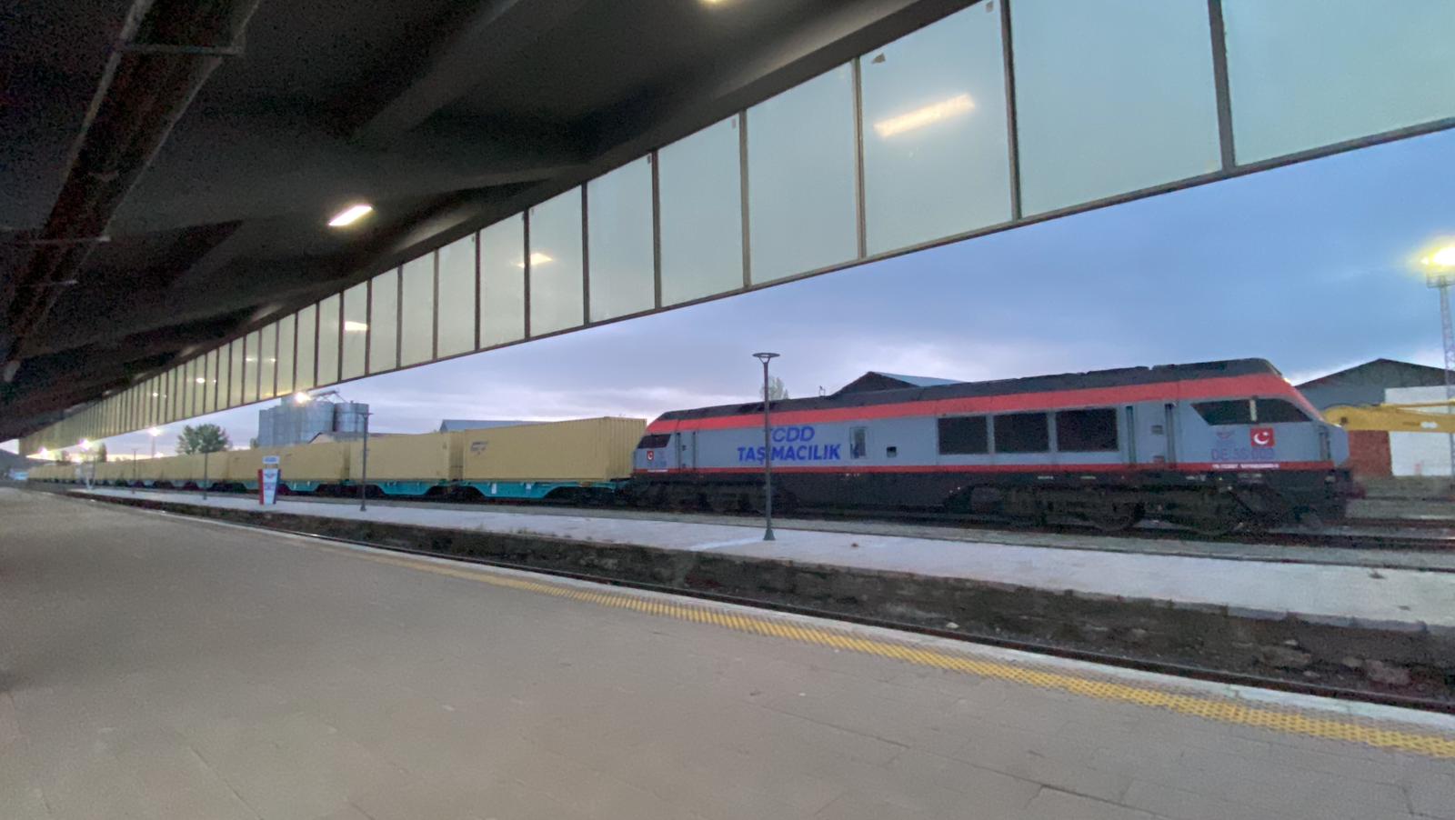 baku tiflis kars demiryolu hattinda yuk tasimaciligi yeniden basladi 66516a0fefeae