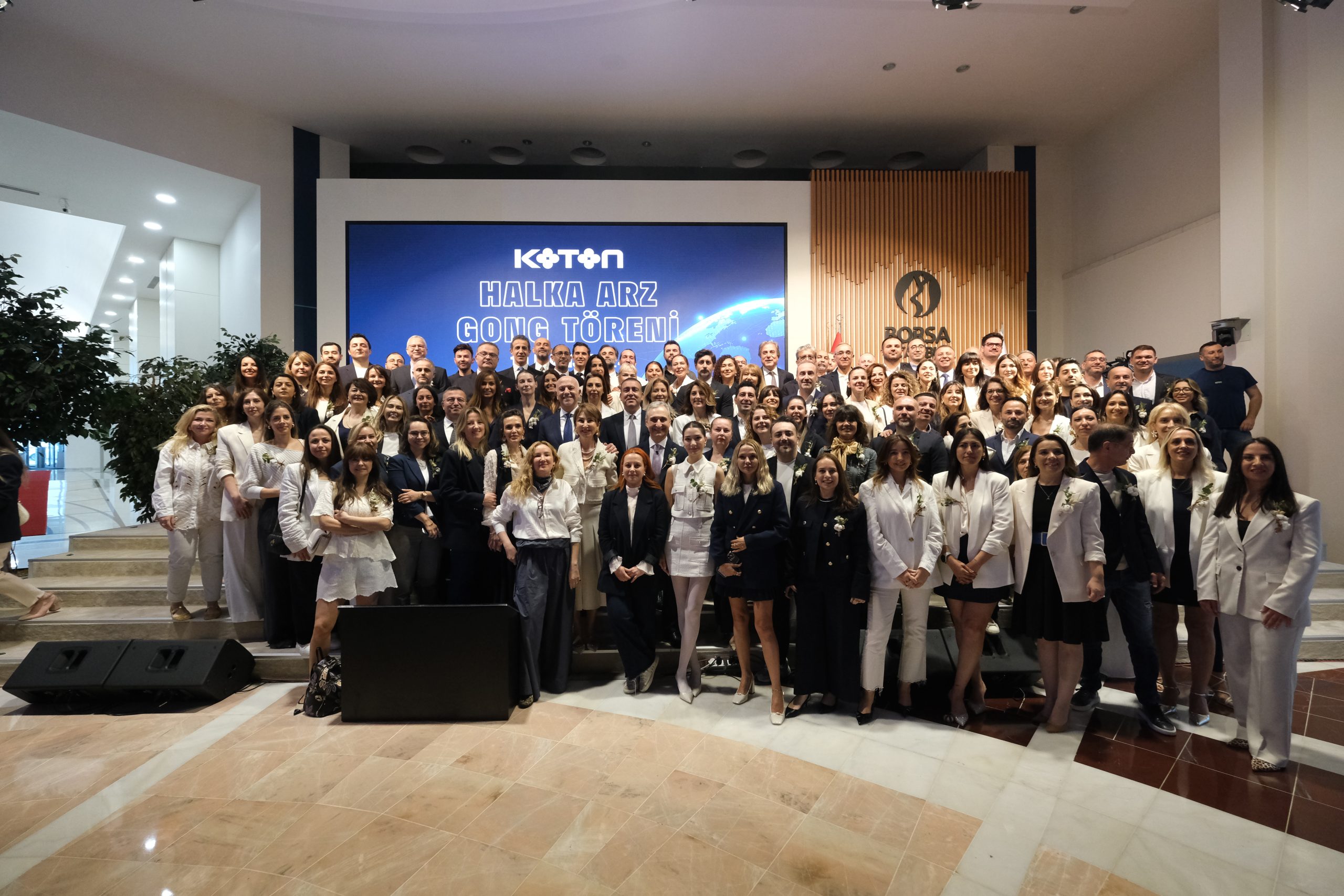 Koton, Borsa İstanbul'da işlem görmeye başladı.