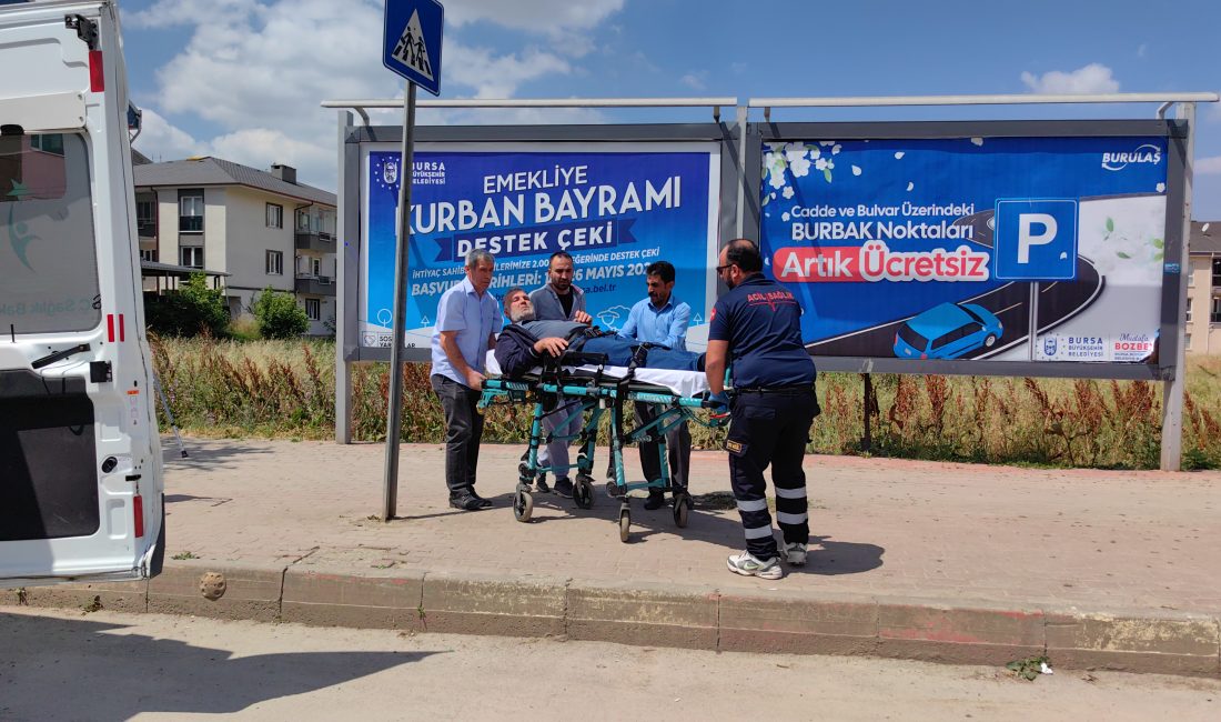 Bursa’nın İnegöl ilçesinde refüje çarpan hafif ticari araçta meydana gelen