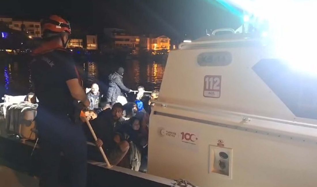 Datça sahillerinde 56 kaçak göçmen ve bir göçmen kaçakçısı yakalandı.