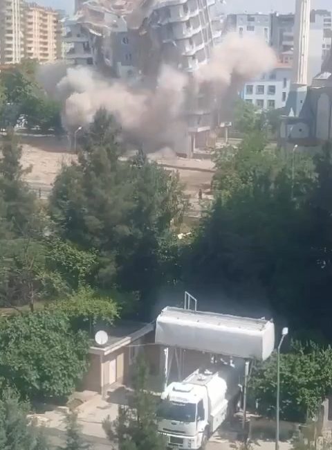 Diyarbakır’da bir binanın deprem